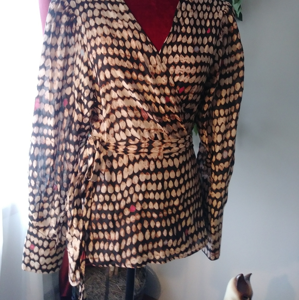 BCBGMAXZARIA LONG SLEEVE WRAP BLOUSE
